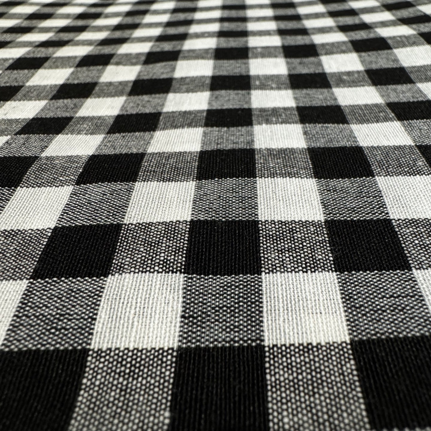 Black and White Gingham Parna